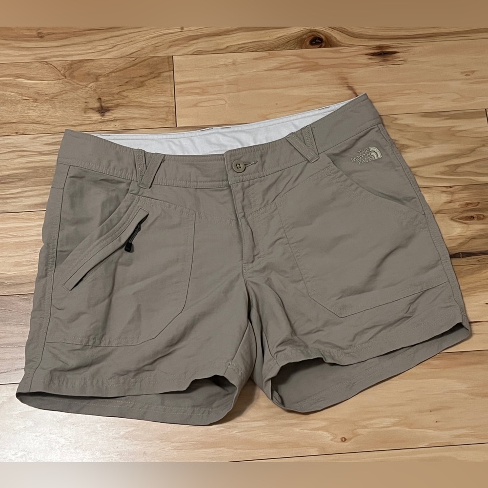 The North Face | Tan/Taupe Hiking Shorts Women’s Size 12